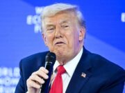 Trump a Davos, l’offerta finale per la Groenlandia: “Se dite no ce ne ricorderemo”