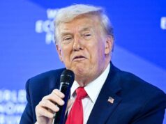 Trump a Davos, l’offerta finale per la Groenlandia: “Se dite no ce ne ricorderemo”