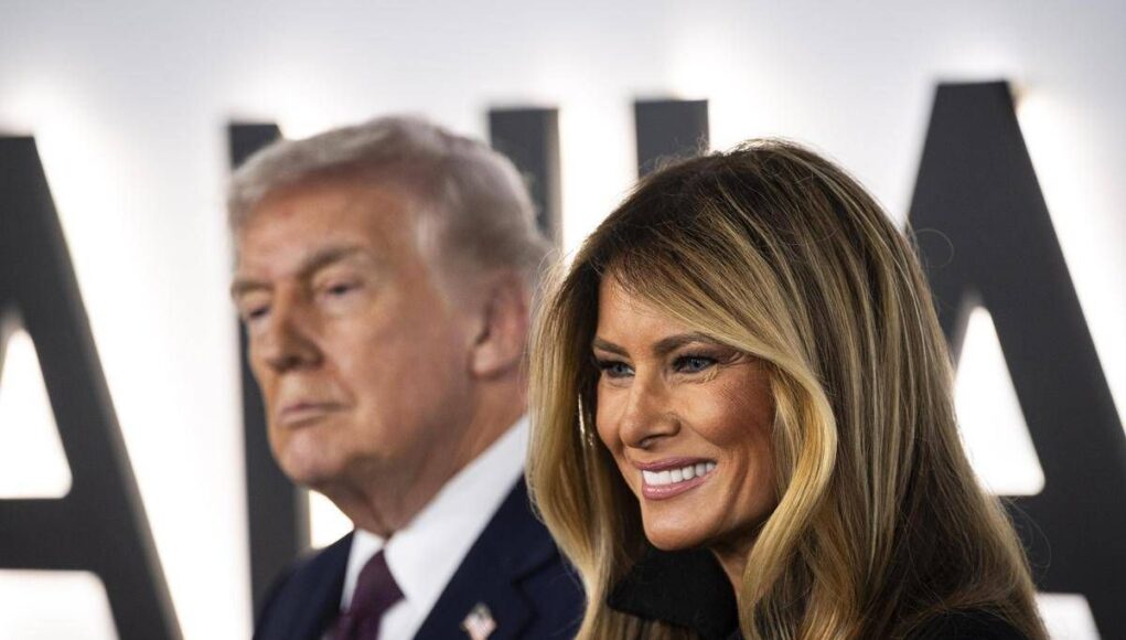Trump celebra il film “glamour” di Melania. Lei: “Non un documentario, ma un’esperienza creativa”