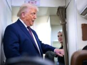 Trump e il livido sulla mano: “Ho sbattuto, sto benissimo”