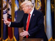 Trump, la bilancia è il nemico: “Dovrei prendere farmaci per dimagrire”