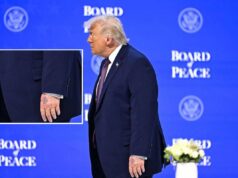 Trump, nuovo grande livido sul dorso della mano sinistra: il dettaglio non passa inosservato