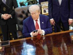 Trump pubblica i messaggi privati di Macron. Ma cosa rischia (in Italia) chi fa come lui?