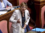 Violenza sulle donne, ecco testo base Bongiorno: non c’è consenso e arriva ‘freezing’, pene più alte