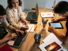 Eurispes, Italia perde 34.700 giovani l’anno e 1,7 mld pil a causa emigrazione