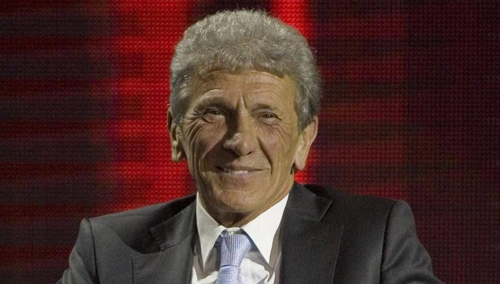 Addio a Beppe Savoldi, storico bomber di Napoli e Bologna. Aveva 79 anni