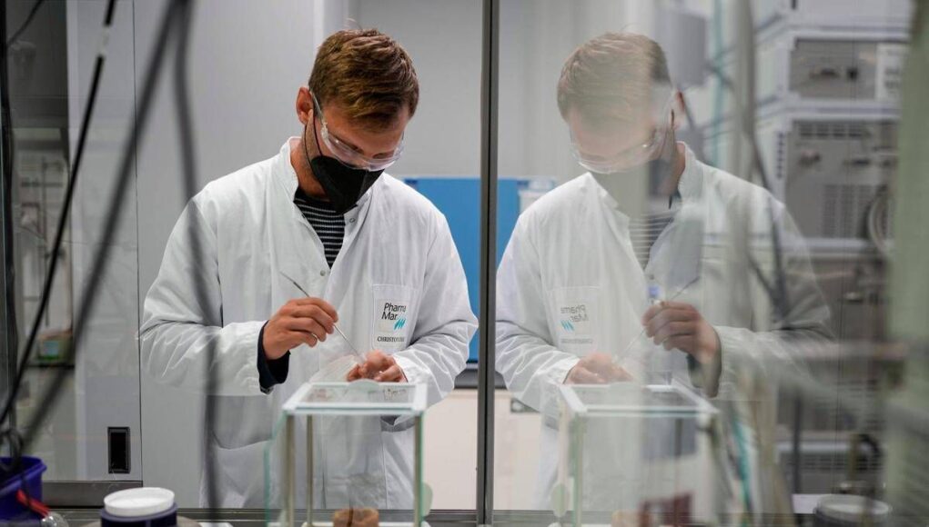 Carcinoma polmonare, ok Ema a lurbinectedina e immunoterapia in prima linea