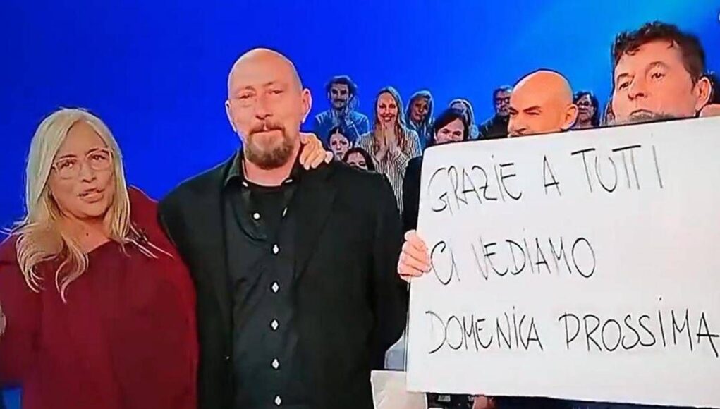 Domenica In, Mara Venier sbotta con Teo Mammucari: “Sei un pirla”