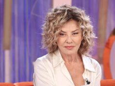 Eva Grimaldi operata d’urgenza: “Ho rischiato la vita per la protesi”