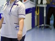 Focolaio di meningite in Uk, 27 casi e due morti nel Kent: appello per la vaccinazione di massa