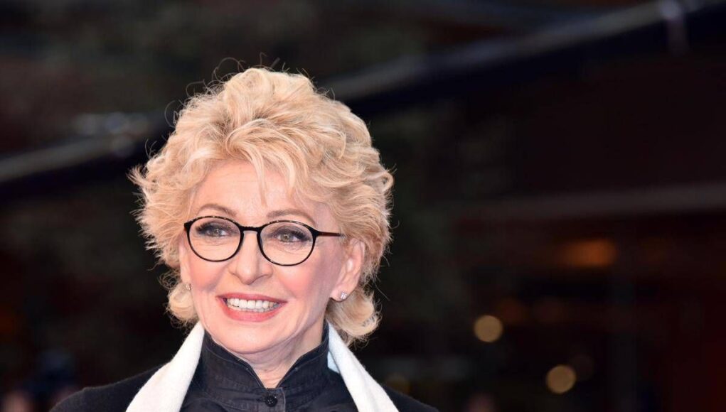 Funerali Bonaccorti, il messaggio di Renato Zero: “Lascerò aperta la porta”