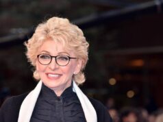 Funerali Bonaccorti, il messaggio di Renato Zero: “Lascerò aperta la porta”