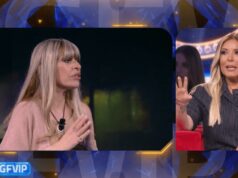 Gf Vip, Lucarelli difende Mussolini: il confronto inaspettato