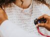 Gonfiori improvvisi e dolore, quando non è allergia ma un gene difettoso