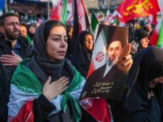 Iran, Mojtaba Khamenei rompe il silenzio: “Voglio vendetta contro Usa, lo stretto di Hormuz resterà chiuso”
