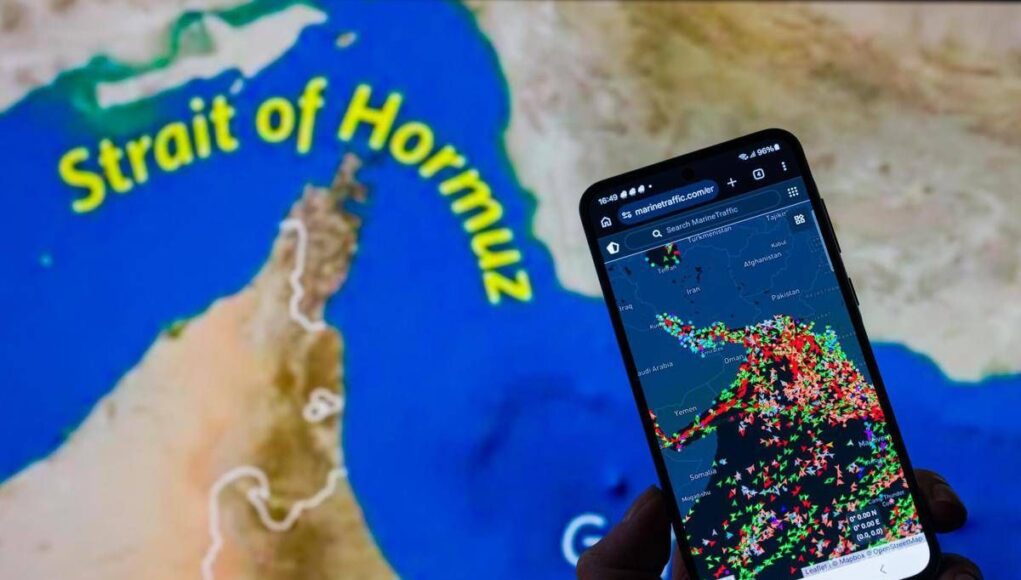 Iran, Nyt: “Teheran non può riaprire Hormuz perché non riesce a localizzare le mine”