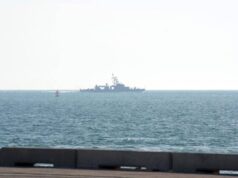 Iran, nave cinese attravera Hormuz e sfida il blocco di Trump. Oggi primi colloqui Israele-Libano – Diretta