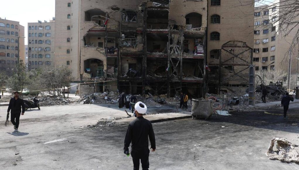 Iran, rischio pena di morte per chi filma danni causati da raid