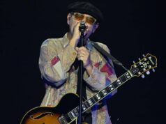 Luca Carboni: “Si può nascere due volte”. Il suo concerto una messa laica che emoziona