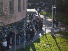 Meningite, salgono a 20 i casi in Inghilterra: ora vaccino per 5mila studenti