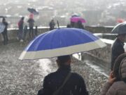 Meteo, settimana pazza da lunedì: pioggia, sole e poi temporali sul 25 aprile