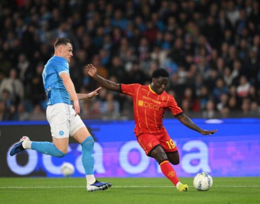 Napoli-Lecce, Banda si accascia a terra per un malore. Cos’è successo