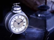 Ora legale 2026, tra sabato e domenica si spostano le lancette: vantaggi e risparmi