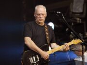 Record assoluto perl a chitarra di David Gilmour: venduta a 14,5 milioni dollari