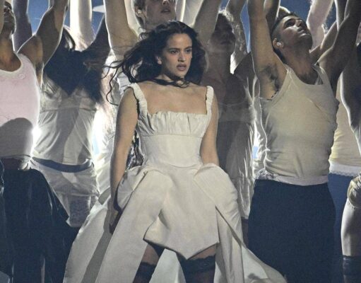 Rosalía sta male, interrotto concerto a Milano