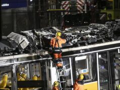 Tram deragliato a Milano, Procura al lavoro per ricostruire “secondo per secondo” il tragitto: le ipotesi