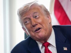 Trump: “Mi hanno detto che Mojtaba Khamenei è gay”