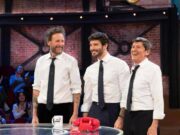 Affari Tuoi, stasera puntata speciale con Jovanotti e Morandi