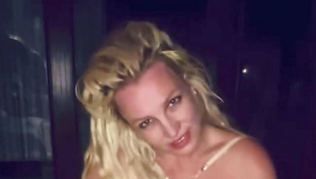 Britney Spears entra in riabilitazione dopo l’arresto: “Ha toccato il fondo”