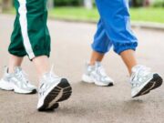 Camminare di pomeriggio è meglio per la glicemia, lo studio e l’orario ideale