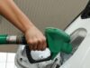 Carburanti, benzina in calo e gasolio sotto i due euro: i prezzi di oggi