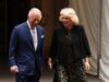 Carlo e Camilla al Memoriale dell’11/09: la visita e il biglietto scritto a mano
