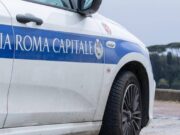 Follia nella notte in un campo rom di Roma, baracche a fuoco dopo una lite tra famiglie