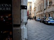 Genova, stop a pubblicità di fonti fossili negli spazi pubblici. Centrodestra contro la mozione: “Follia green”