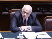 Il ministro della Giustizia Nordio a Palazzo Chigi, ricevuto dal sottosegretario Mantovano