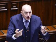 Iran, Crosetto: “Accordo con Usa su basi non significa essere in guerra”