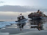 Iran, la ‘flotta delle zanzare’ è l’incubo di Trump: i barchini minacciano Hormuz