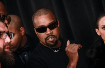 Kanye West, la protesta in Uk: “No al concerto a Londra”. E il caso diventa politico