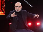 Maurizio Battista denunciato dall’ex impresario per stalking e diffamazione