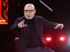 Maurizio Battista denunciato dall’ex impresario per stalking e diffamazione