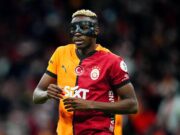 Osimhen non paga rate dell’auto, Mercedes denuncia: debito da 90mila euro