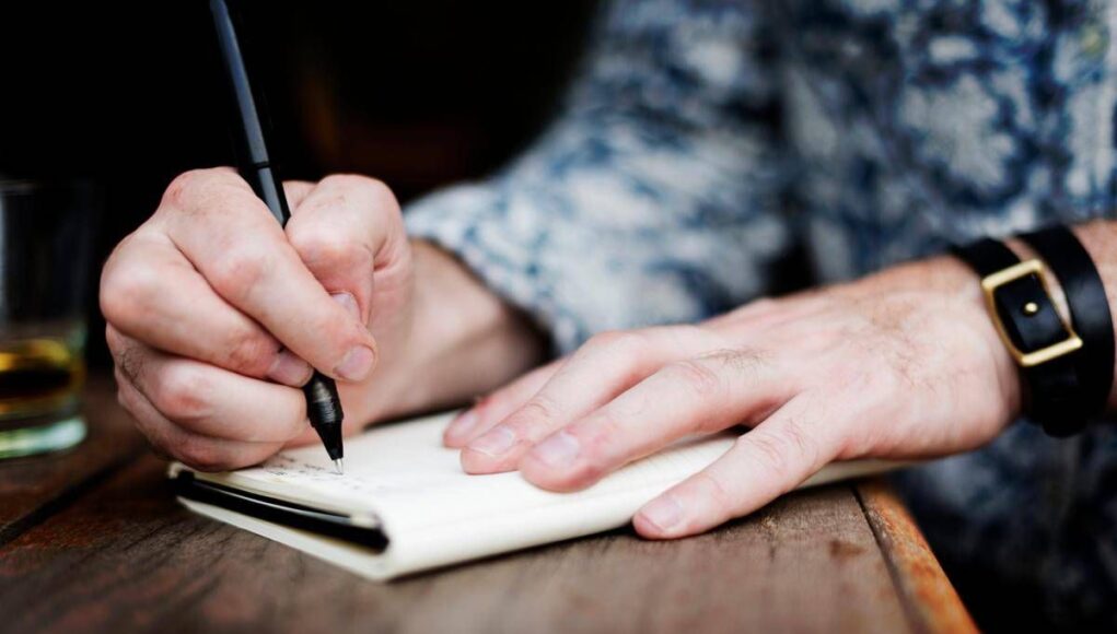 Parkinson, segnali precoci della malattia e come proteggere la salute del cervello: 10 cose da sapere