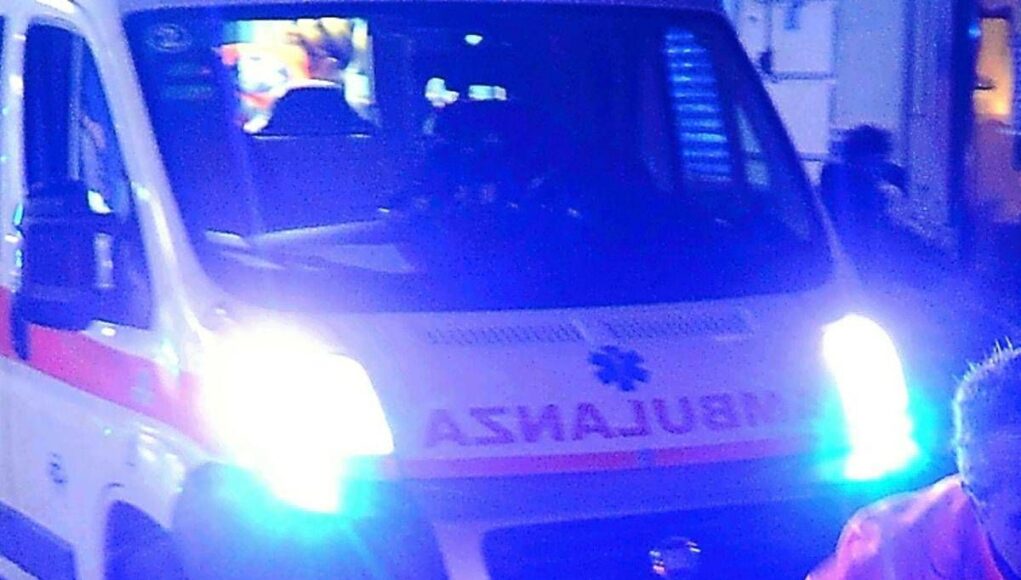 Sassari, scende dall’auto in panne e viene travolto: morto 43enne