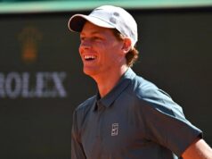 Sinner oggi debutta a Montecarlo, sfida con Humbert: orario e come vedere match in tv