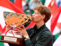 Sinner re a Montecarlo, batte Alcaraz in due set e torna numero 1 del mondo