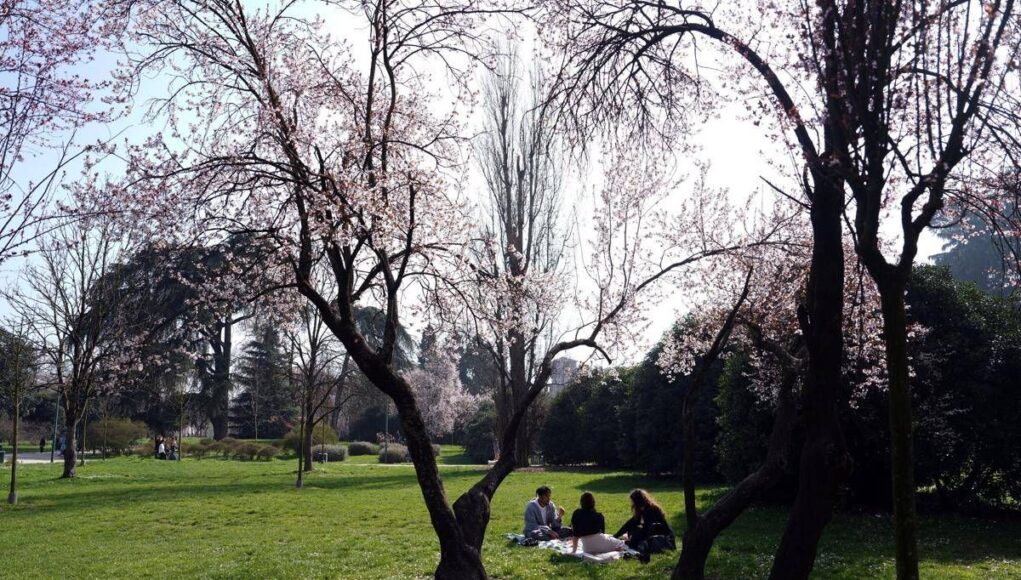 Temperature sopra la media, ma potrebbe tornare la pioggia: previsioni meteo